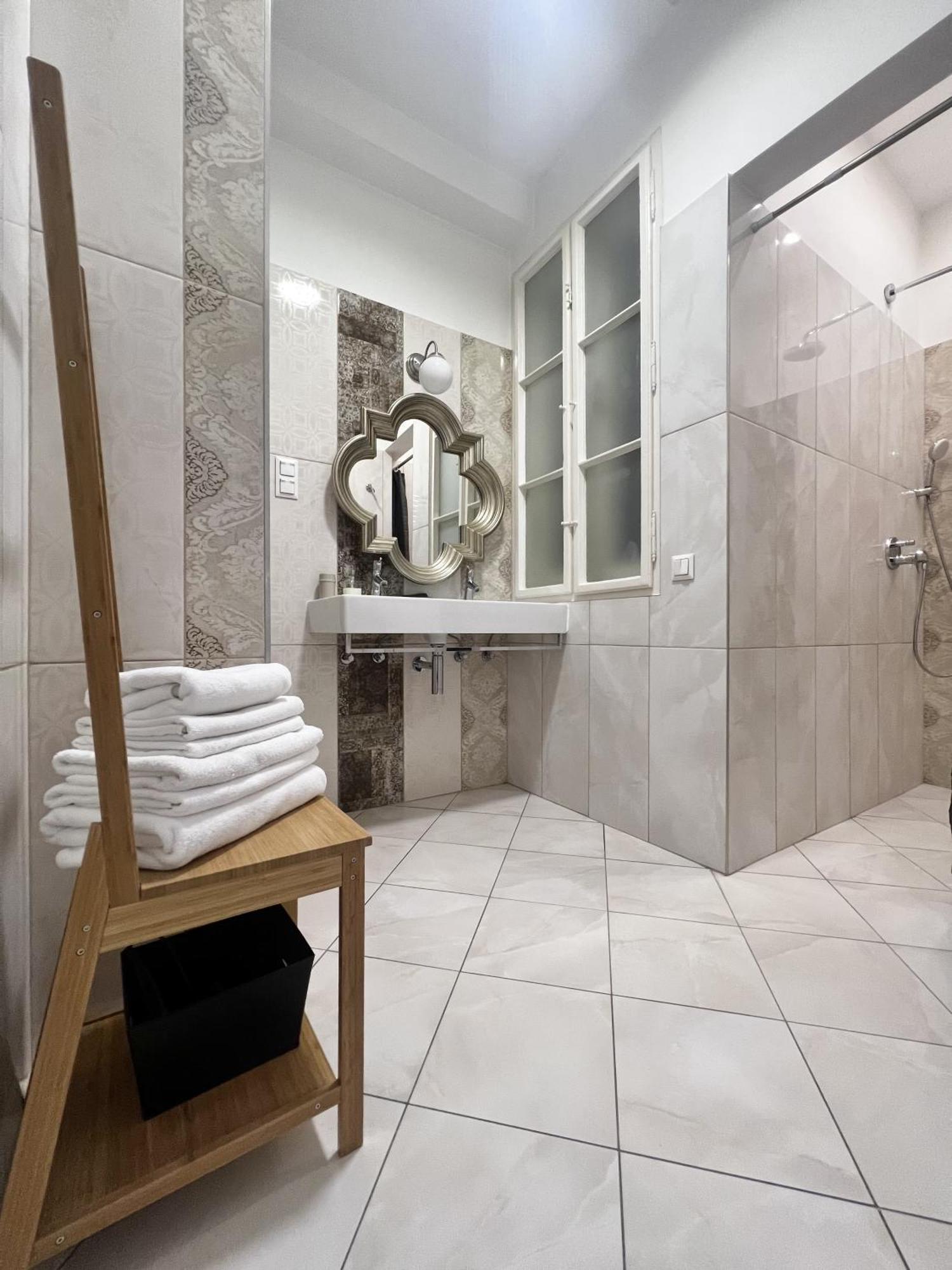 Bphomes Budapest Bagian luar foto